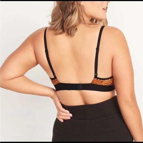 Old Navy | Mesh V-Neck Bralette Top - Picture 2 of 13